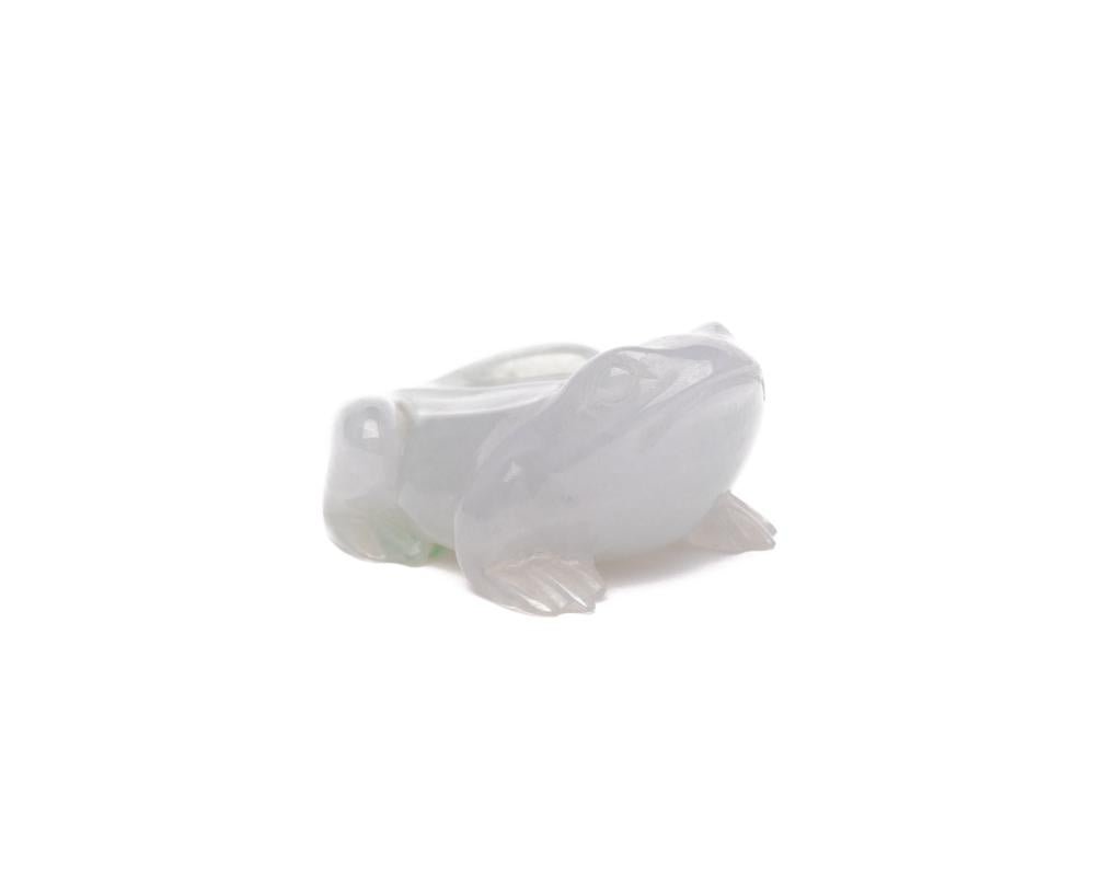 eva-carved-lavender-jade-frog-0001-web.jpg