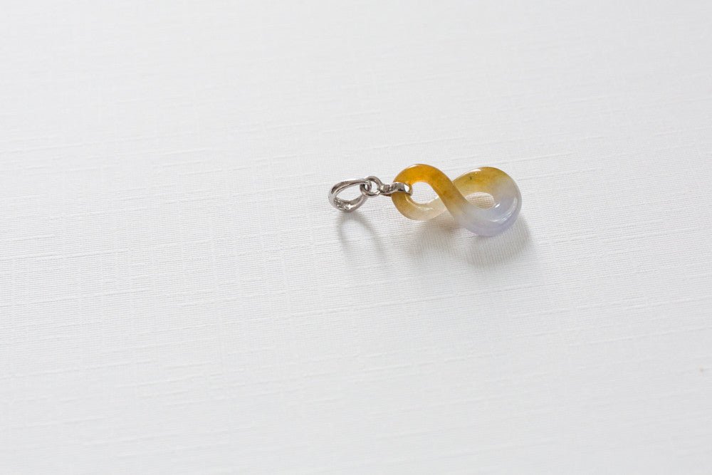l-lily-infinity-pendant-0002-1k.jpg