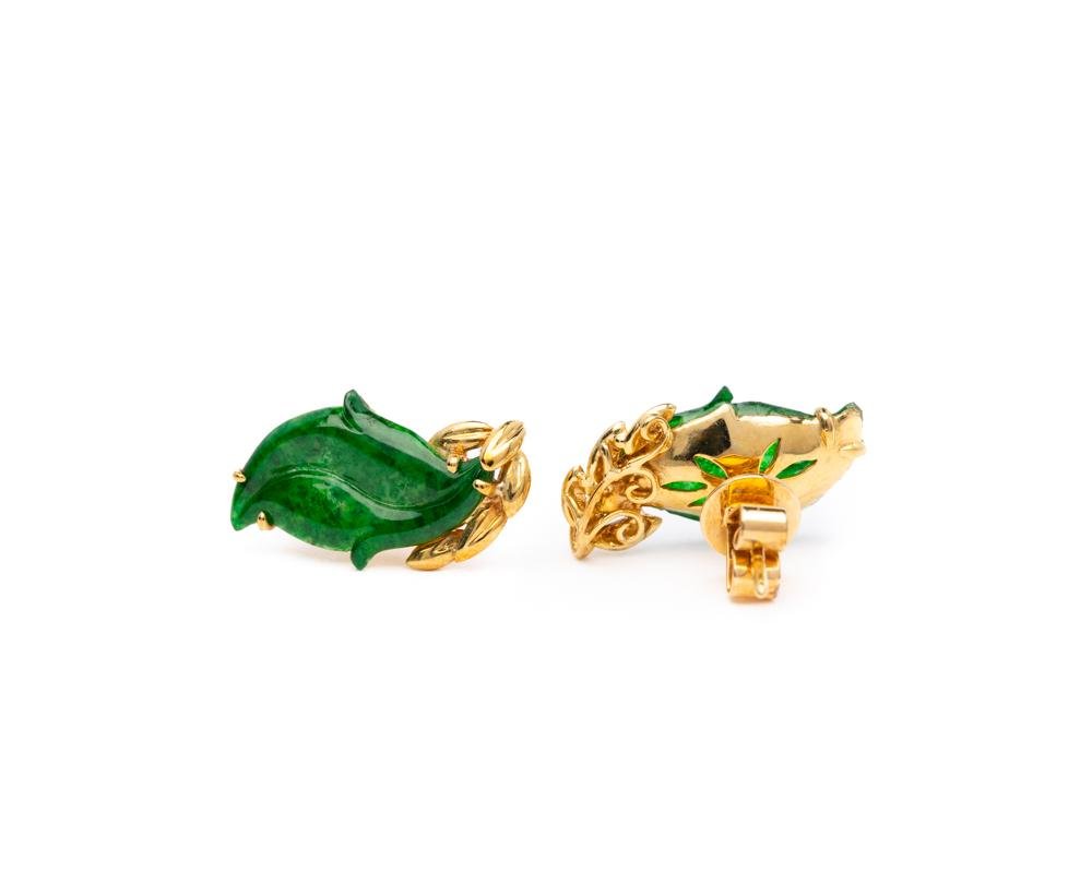 laurel-jade-leaf-stud-earrings-0002-web-1.jpg